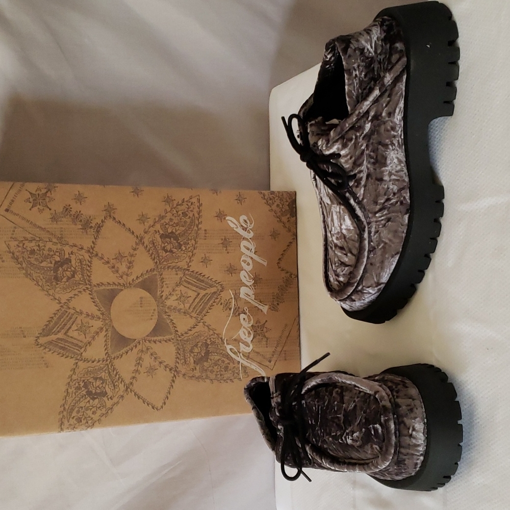 NEW Free People Convertible Velvet Loafer